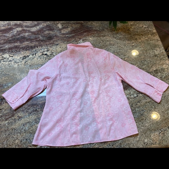Dressbarn Size Large Pink Floral Pattern 3/4 Sleeve Button-Down Blouse - Picture 10 of 12